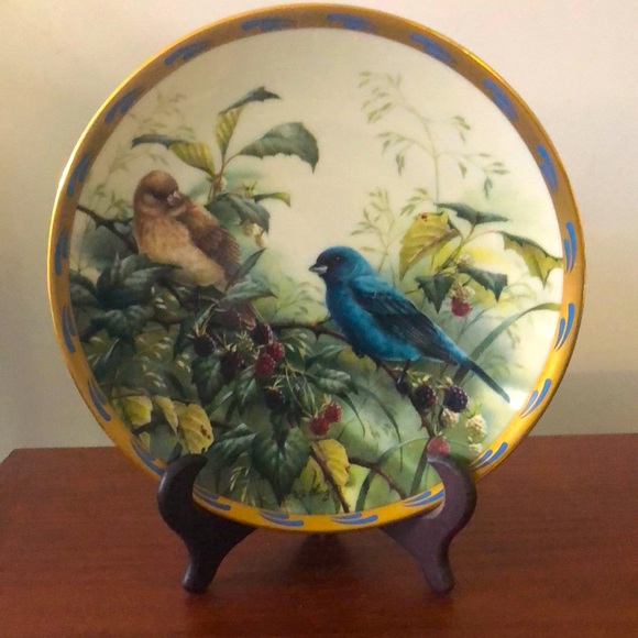 Collectible Plate with Birds - Picture 3 of 3